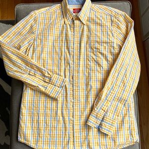 Men’s IZOD slim fit button down - size M
